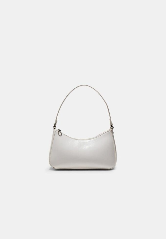 Umhängetasche mit langer Kette Umhängetasche mit langer Kette