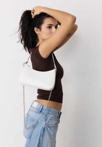 Umhängetasche mit langer Kette