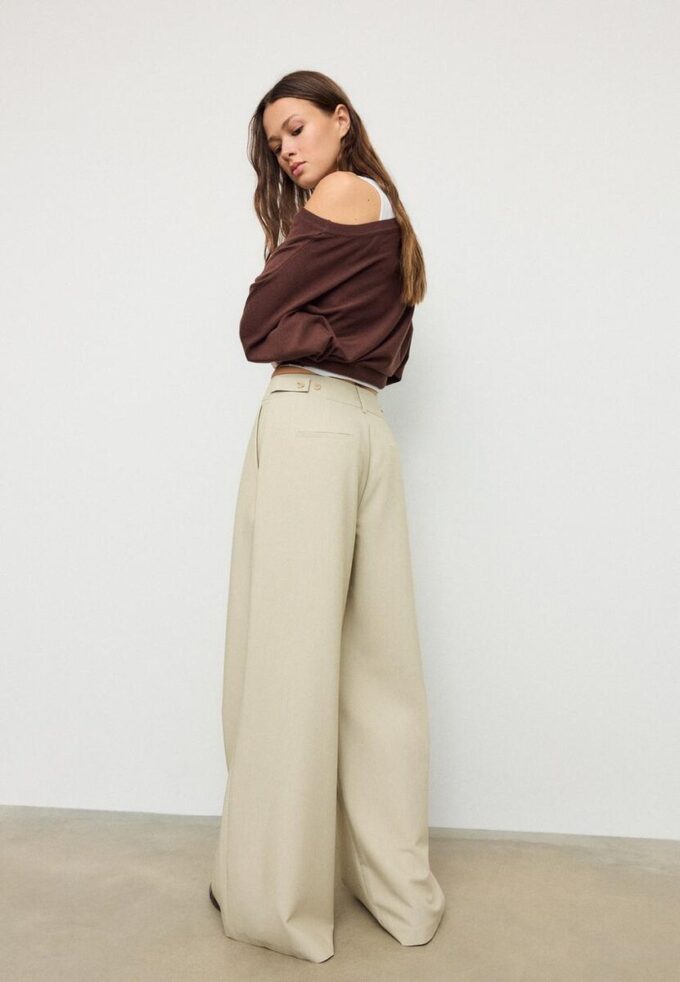 Verstellbare Hose mit extra weitem Bein Verstellbare Hose mit extra weitem Bein