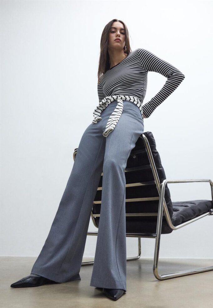 Weit geschnittene elegante Hose Weit geschnittene elegante Hose