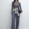 Weit geschnittene elegante Hose Weit geschnittene elegante Hose