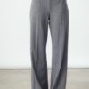 Weit geschnittene elegante Hose Weit geschnittene elegante Hose