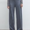 Weit geschnittene elegante Hose Weit geschnittene elegante Hose