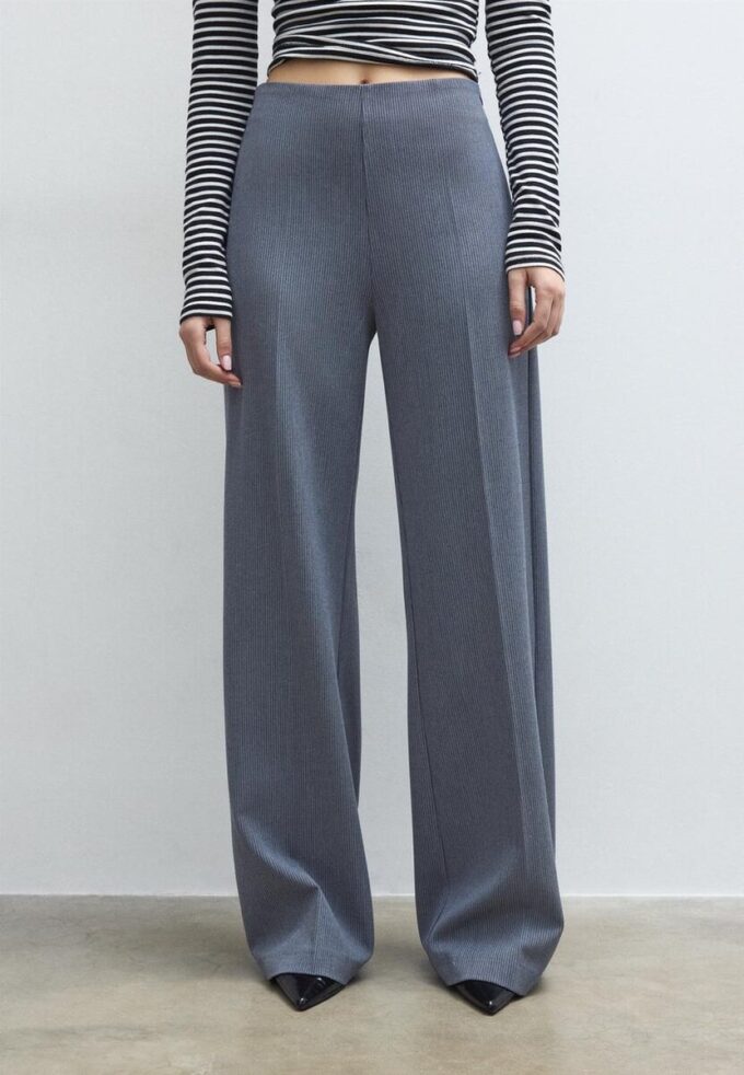Weit geschnittene elegante Hose Weit geschnittene elegante Hose