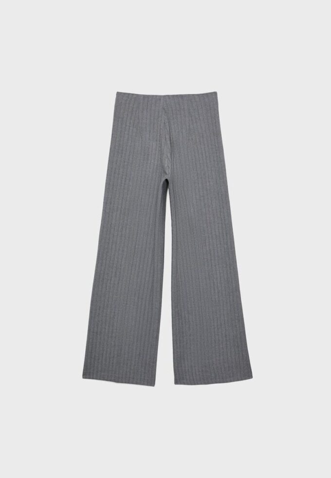 Weit geschnittene elegante Hose Weit geschnittene elegante Hose