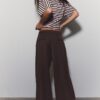Weit geschnittene, taillierte Hose mit Abnähern