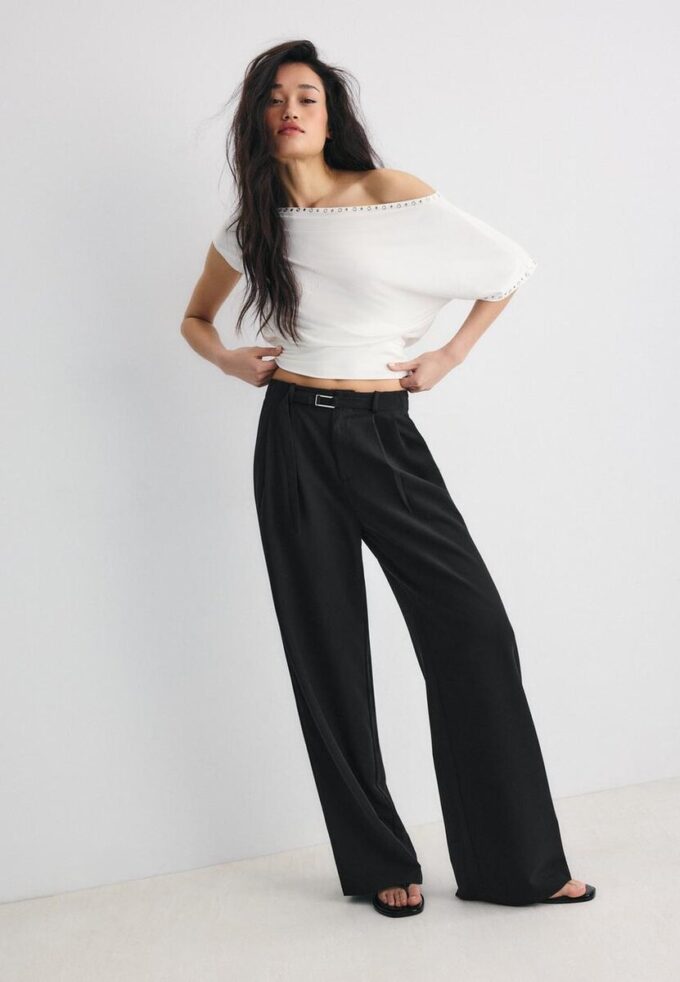 Wide Leg Hosen mit Schnallendetail