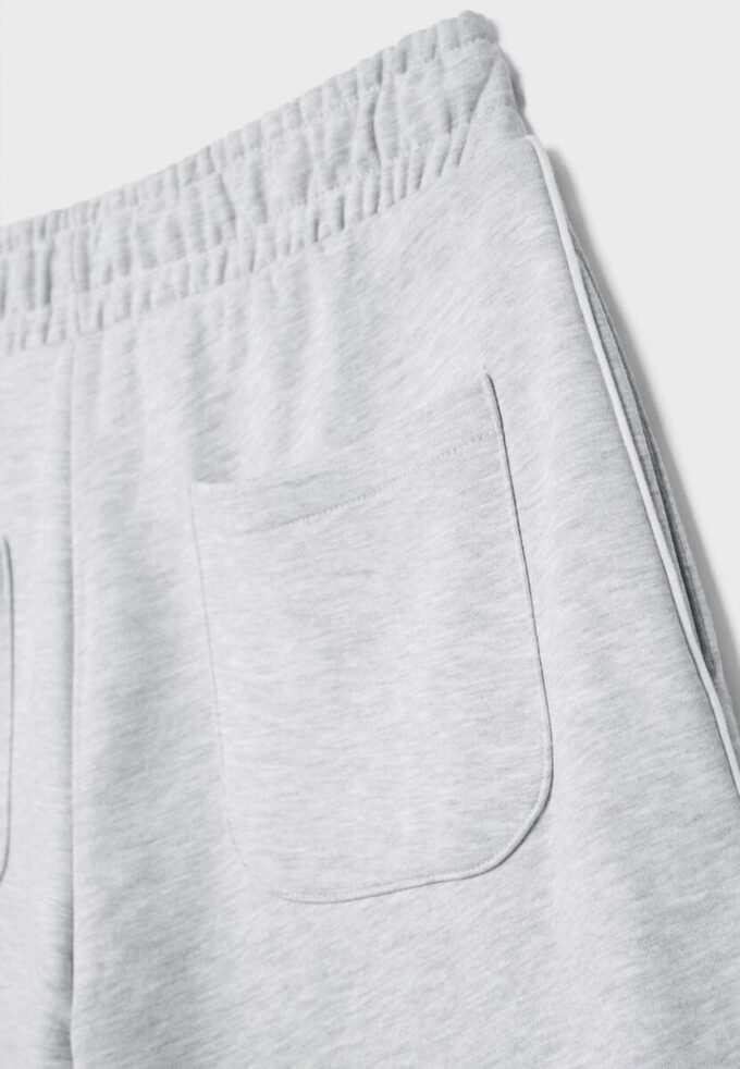 Wide Leg Plüschhose mit Zierdetails